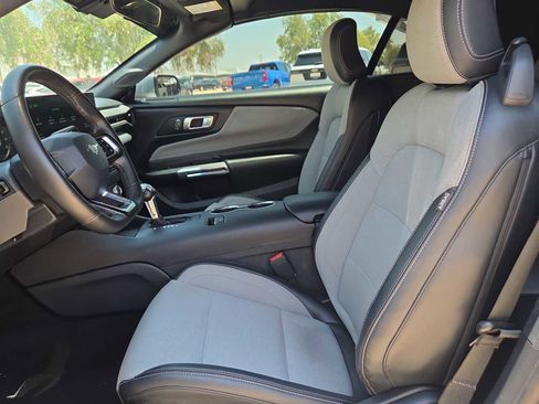 Used 2024 Ford Mustang Convertible RWD image 16