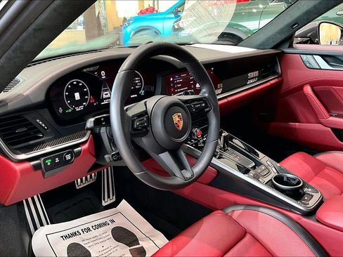 Used 2025 Porsche 911 Carrera RWD image 15