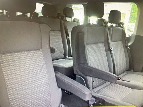Used 2024 Ford Transit 350 XLT RWD image 4