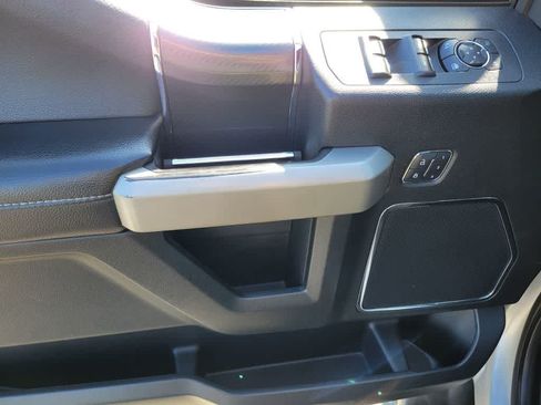 Used 2018 Ford F150 Lariat w/ Equipment Group 502A Luxury AWD/4WD image 18