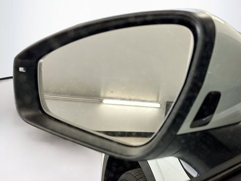 Used 2023 Volkswagen ID.4 Pro image 16