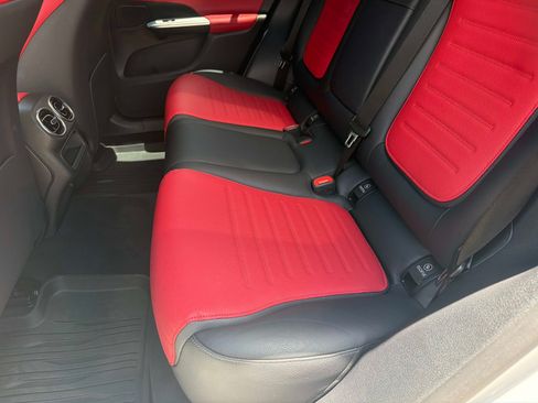 Certified 2024 Mercedes-Benz GLC 300 image 13