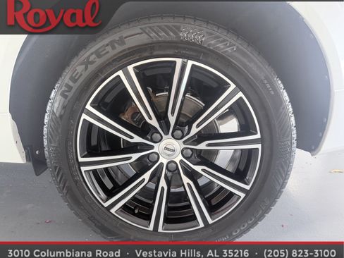 Used 2020 Volvo XC60 T5 Inscription w/ Protection Package Premier AWD/4WD image 9