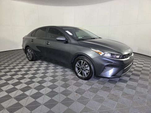 Used 2024 Kia Forte LXS FWD image 2