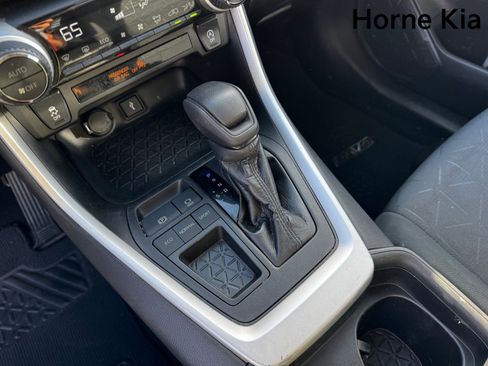 Used 2021 Toyota RAV4 XLE w/ Convenience Package image 23