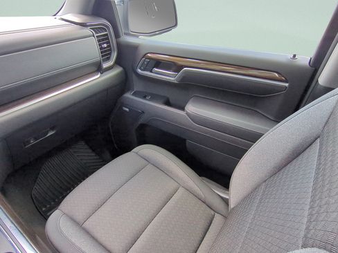 Used 2025 Chevrolet Silverado 1500 RST w/ Convenience Package II RWD image 11