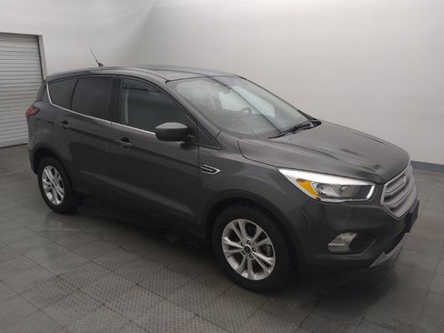 Used 2019 Ford Escape SE FWD image 11