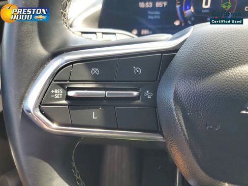 Used 2025 Chevrolet Traverse LT FWD image 29