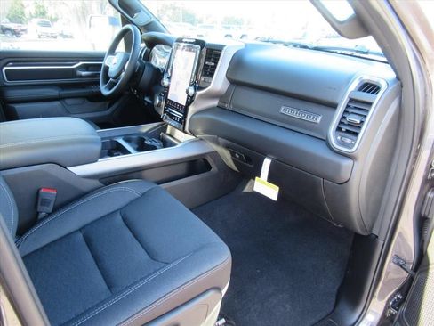 New 2026 RAM 1500 Big Horn AWD/4WD image 12