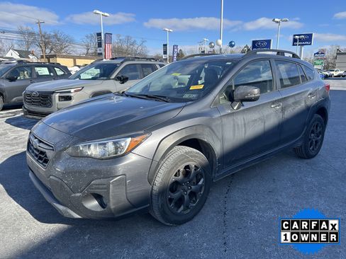 Used 2022 Subaru Crosstrek 2.5i Sport w/ Moonroof Package image 3