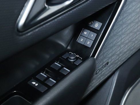 Certified 2019 Land Rover Range Rover Velar R-Dynamic SE AWD/4WD image 30