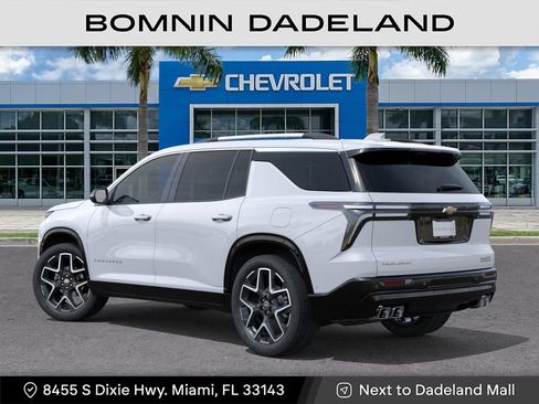 New 2026 Chevrolet Traverse High Country FWD image 4