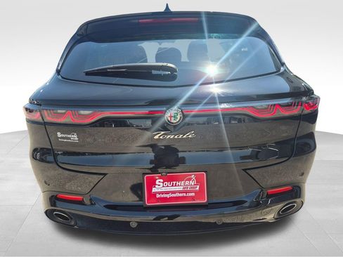 Used 2024 Alfa Romeo Tonale Veloce AWD/4WD image 5
