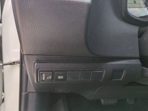 Used 2020 Toyota Corolla LE image 14