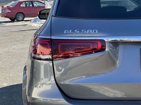 Used 2020 Mercedes-Benz GLS 580 4MATIC image 11