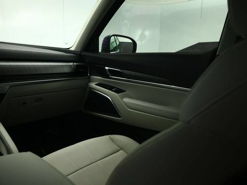 Certified 2024 Kia Telluride EX w/ EX Captain's Chair Package FWD image 44