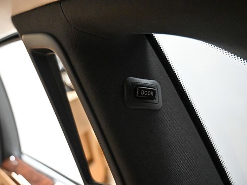 Used 2017 Rolls-Royce Ghost image 35