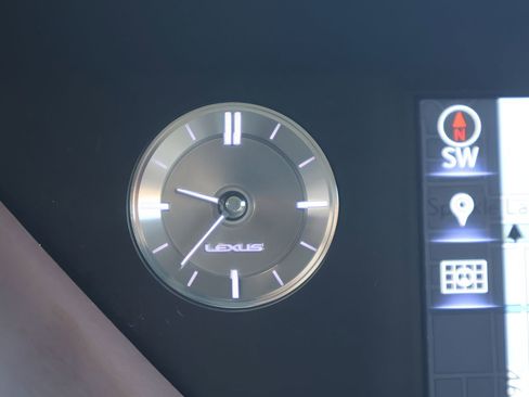 Used 2019 Lexus LS 500 w/ Interior Upgrade Package RWD image 25