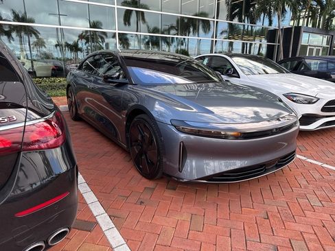 Used 2025 Lucid Air Touring image 2