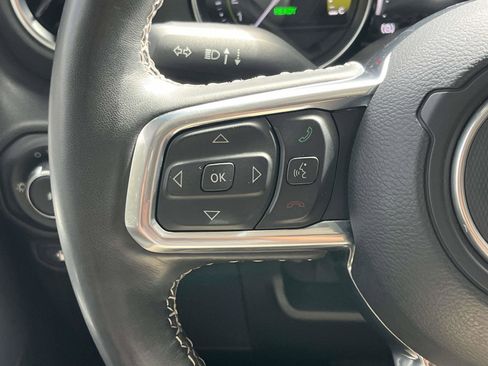 Used 2022 Jeep Wrangler Unlimited Sahara w/ Cold Weather Group image 11