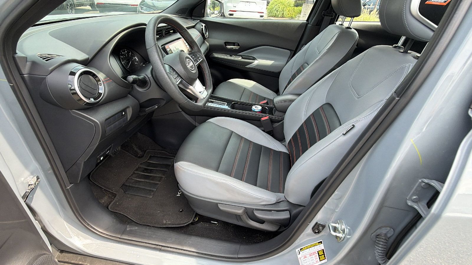 Used 2024 Nissan Kicks SR w/ SR Premium Package FWD image 16