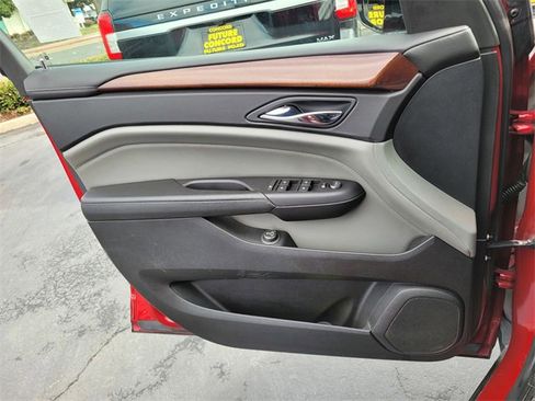 Used 2011 Cadillac SRX Luxury image 28