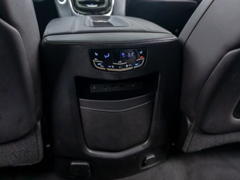Used 2019 Cadillac Escalade Luxury AWD/4WD image 20