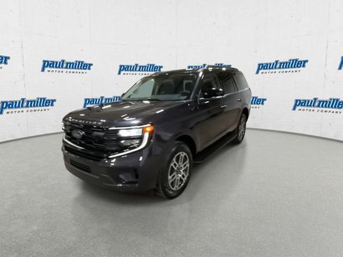 New 2025 Ford Expedition Active AWD/4WD image 5