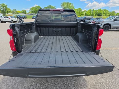 Used 2024 Chevrolet Silverado 1500 RST AWD/4WD image 8
