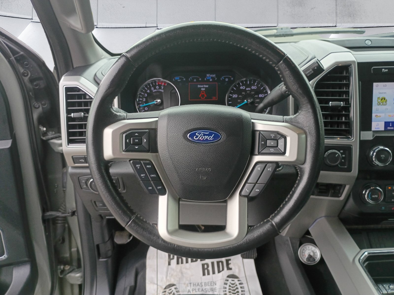 Used 2020 Ford F350 Lariat w/ Lariat Ultimate Package AWD/4WD image 15