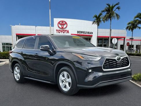 Certified 2024 Toyota Highlander LE FWD image 30