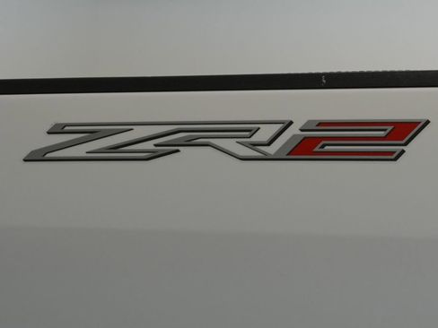 Used 2018 Chevrolet Colorado ZR2 image 12