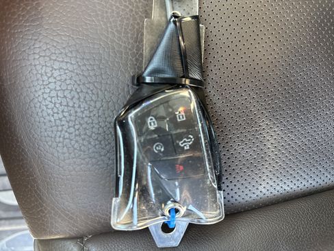 Used 2022 GMC Sierra 1500 Denali w/ Denali Reserve Package image 38