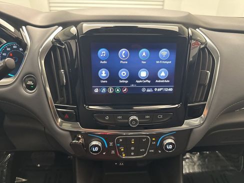 Used 2021 Chevrolet Traverse LT w/ LT Premium Package image 22