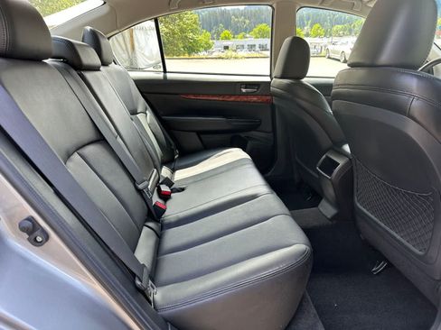 Used 2010 Subaru Legacy 2.5i Limited AWD/4WD image 13