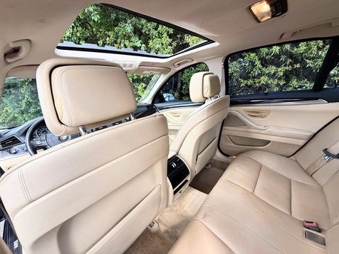 Used 2011 BMW 528i Sedan RWD image 46