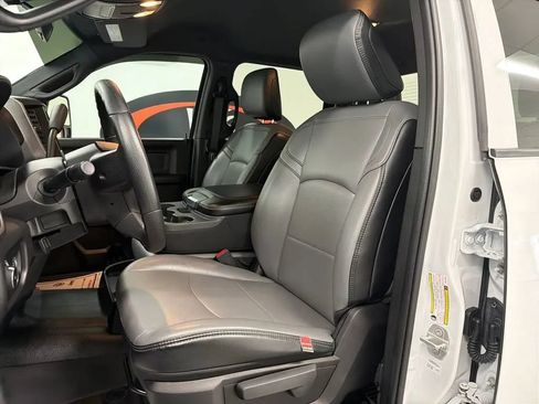 Used 2024 RAM 2500 Tradesman w/ Chrome Appearance Group AWD/4WD image 13