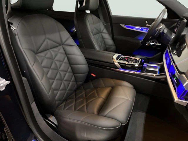 Used 2026 BMW 740i xDrive AWD/4WD image 81