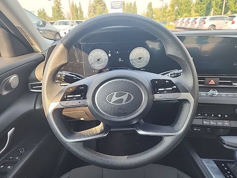 Used 2024 Hyundai Elantra SEL FWD image 24