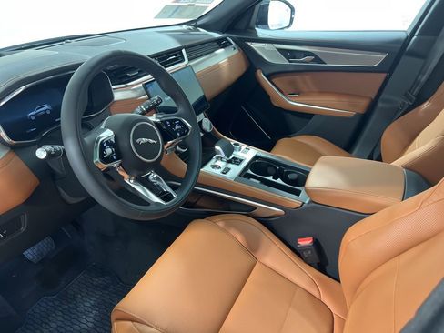 New 2026 Jaguar F-PACE R-Dynamic S image 10