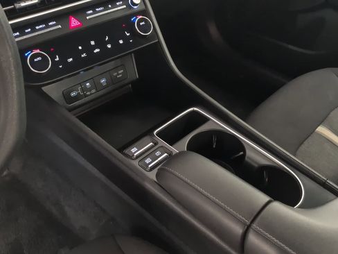 Used 2024 Hyundai Sonata SEL FWD image 25