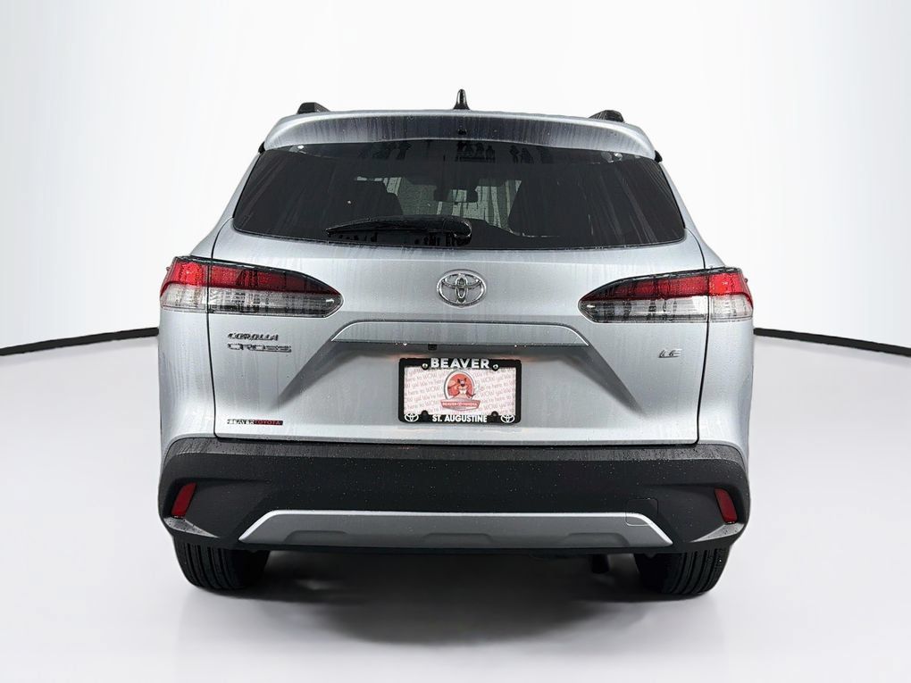 Used 2026 Toyota Corolla Cross LE FWD image 8