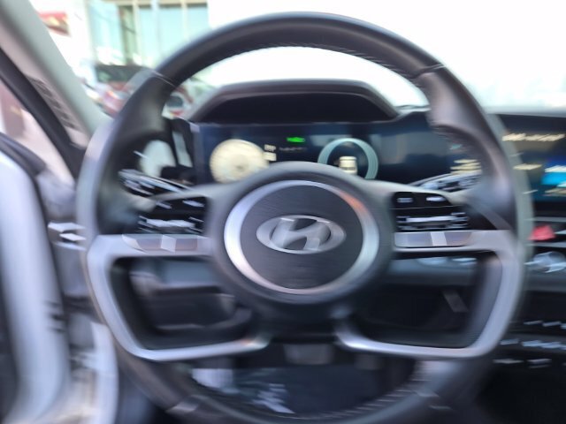 Used 2024 Hyundai Elantra Limited FWD image 23