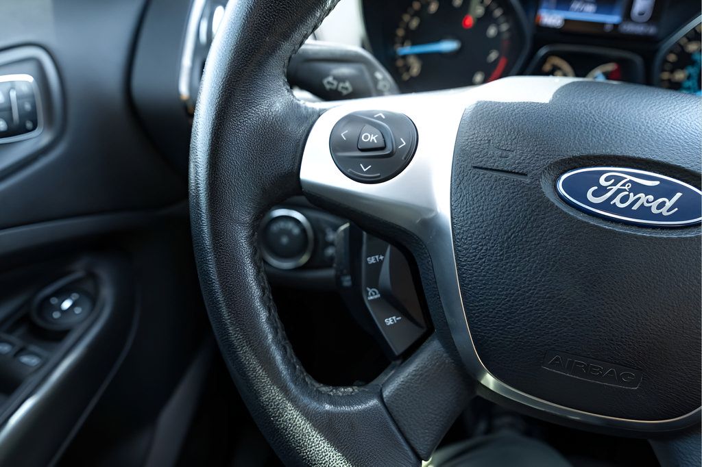 Used 2014 Ford Escape Titanium FWD image 19