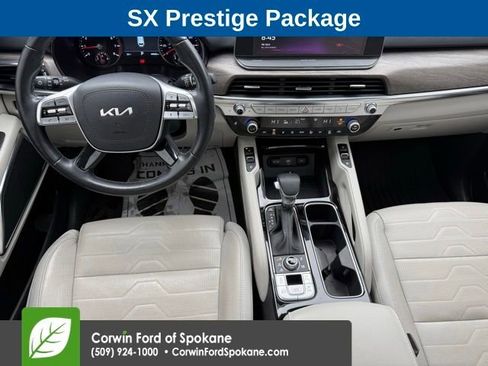 Used 2022 Kia Telluride SX w/ SX Prestige Package AWD/4WD image 3