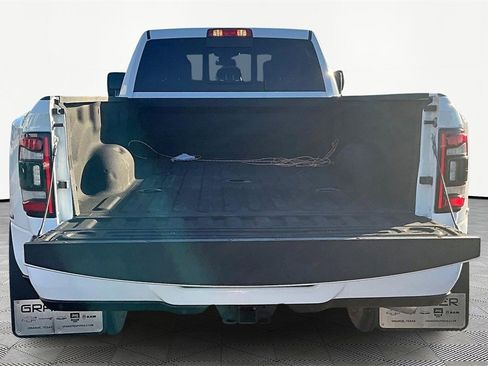Used 2024 RAM 3500 Laramie w/ Night Edition image 18