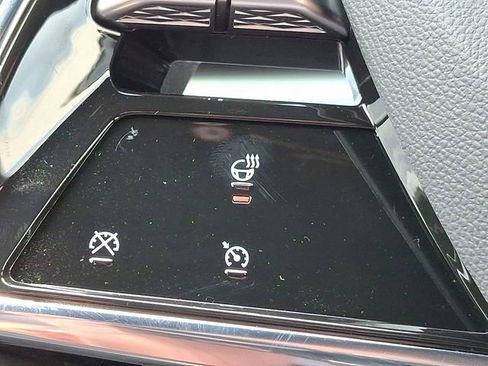 New 2025 Cadillac Lyriq Luxury image 14