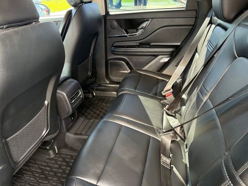 Used 2024 Lincoln Corsair AWD image 18