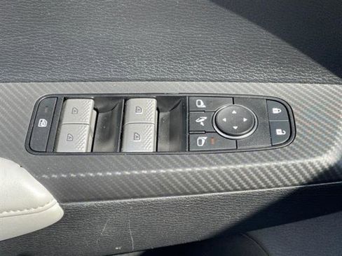 Used 2023 Mitsubishi Outlander SEL image 45