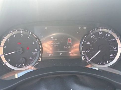 Used 2023 Toyota Highlander XLE image 13